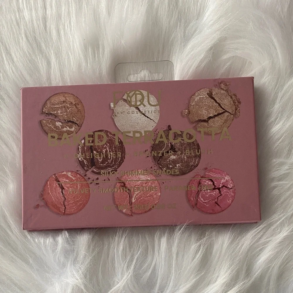 Baked Terracotta Highlighter & Blush Palette - Pink Shades/ new